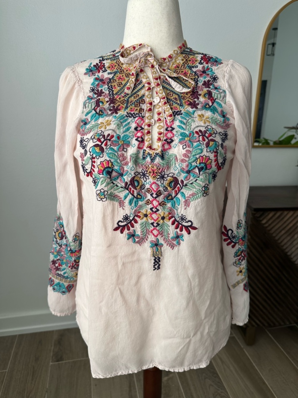 Johnny Was Embroidered Boho Peasant Blouse - Light Pink